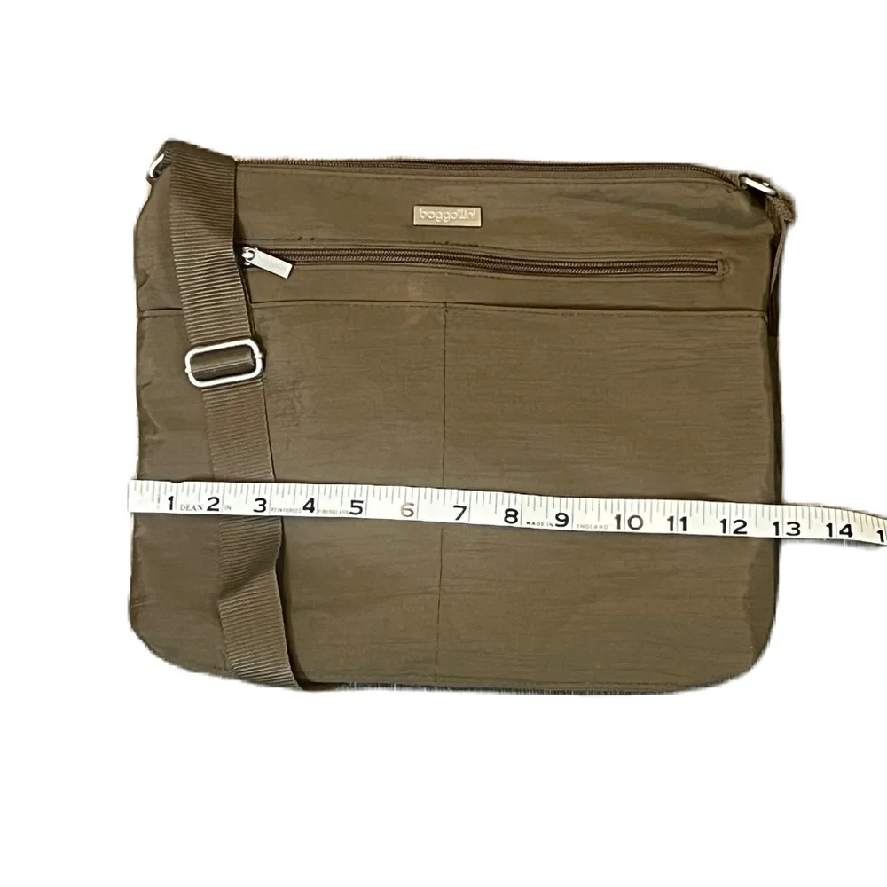Baggallini Brown Messenger Bag